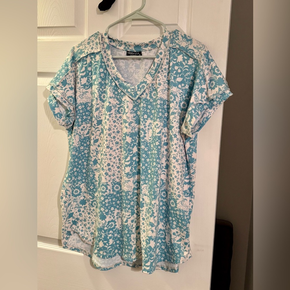 HEIMISH USA Green and White Short Sleeve Top.